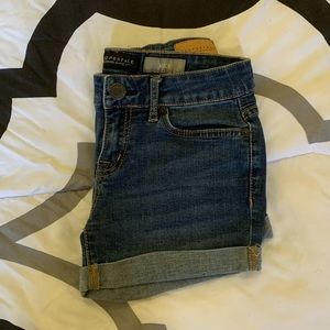 Aeropostale Jean shorts size 00
